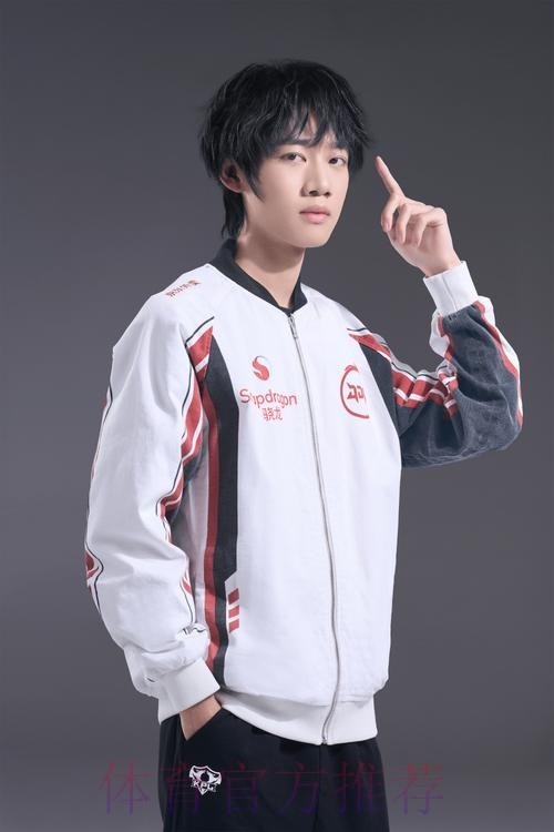 北京JDG定妆照：期待他们带着坚定信念，用实力迎接破晓曙光